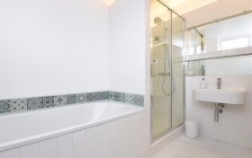 Vale Of Health Hampstead NW3 1AP