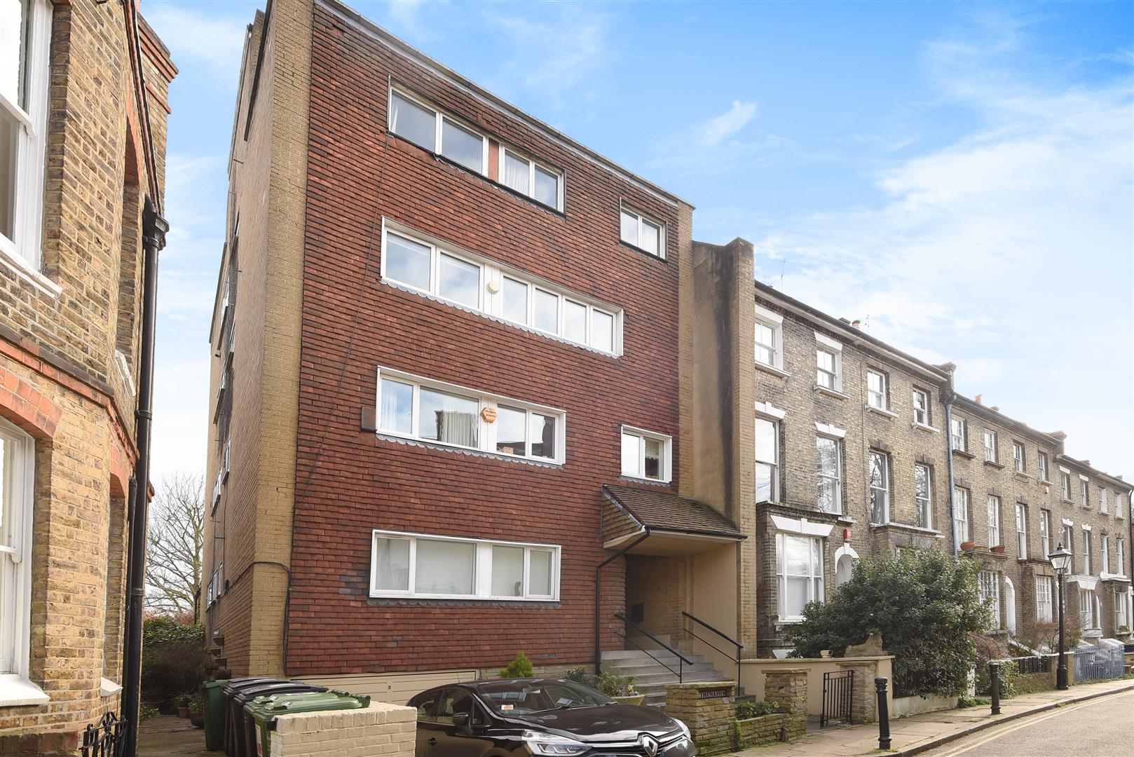 Vale Of Health Hampstead NW3 1AP