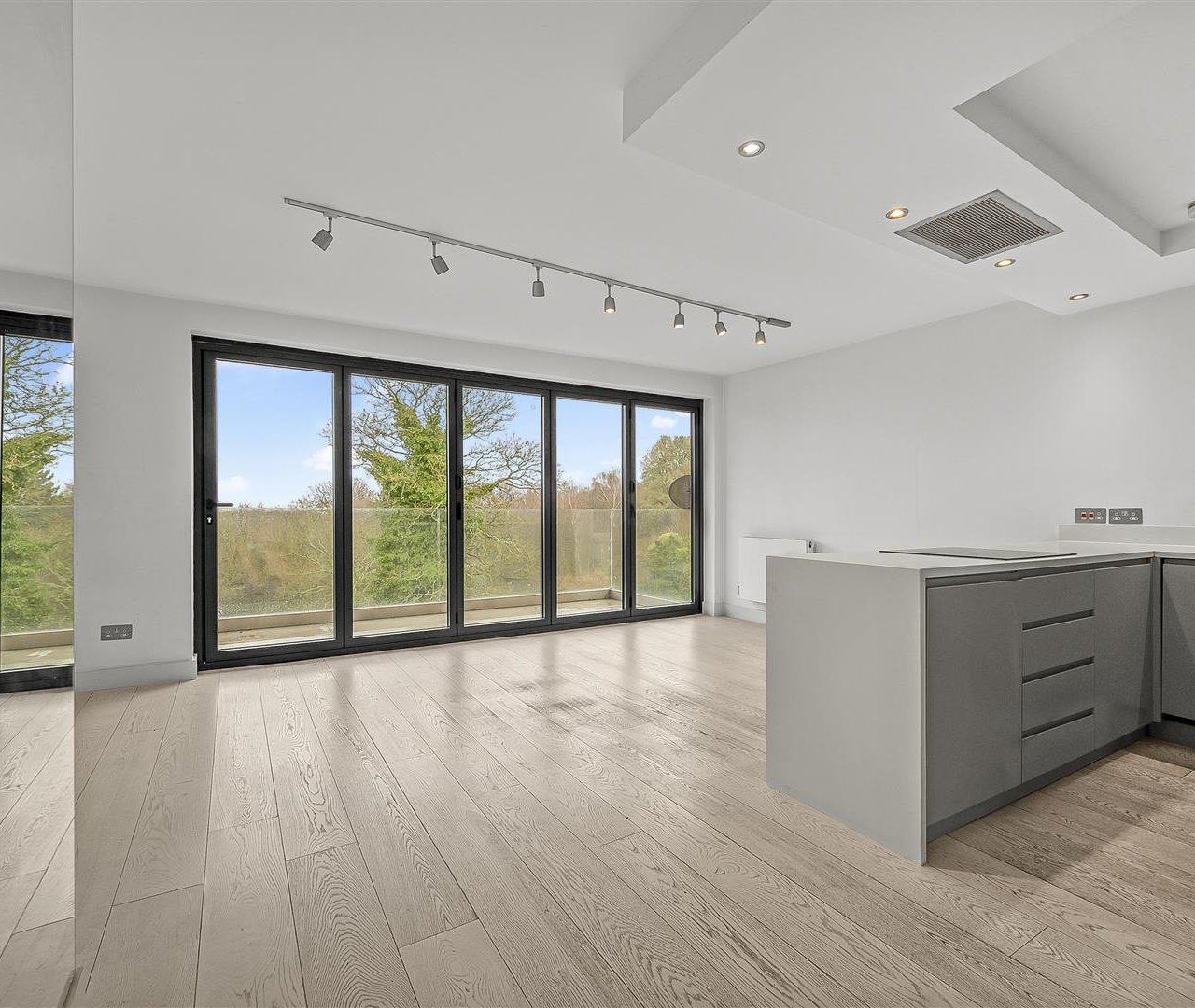 Vale Of Health, Hampstead, NW3 1AP
