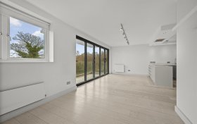 Vale Of Health, Hampstead, NW3 1AP