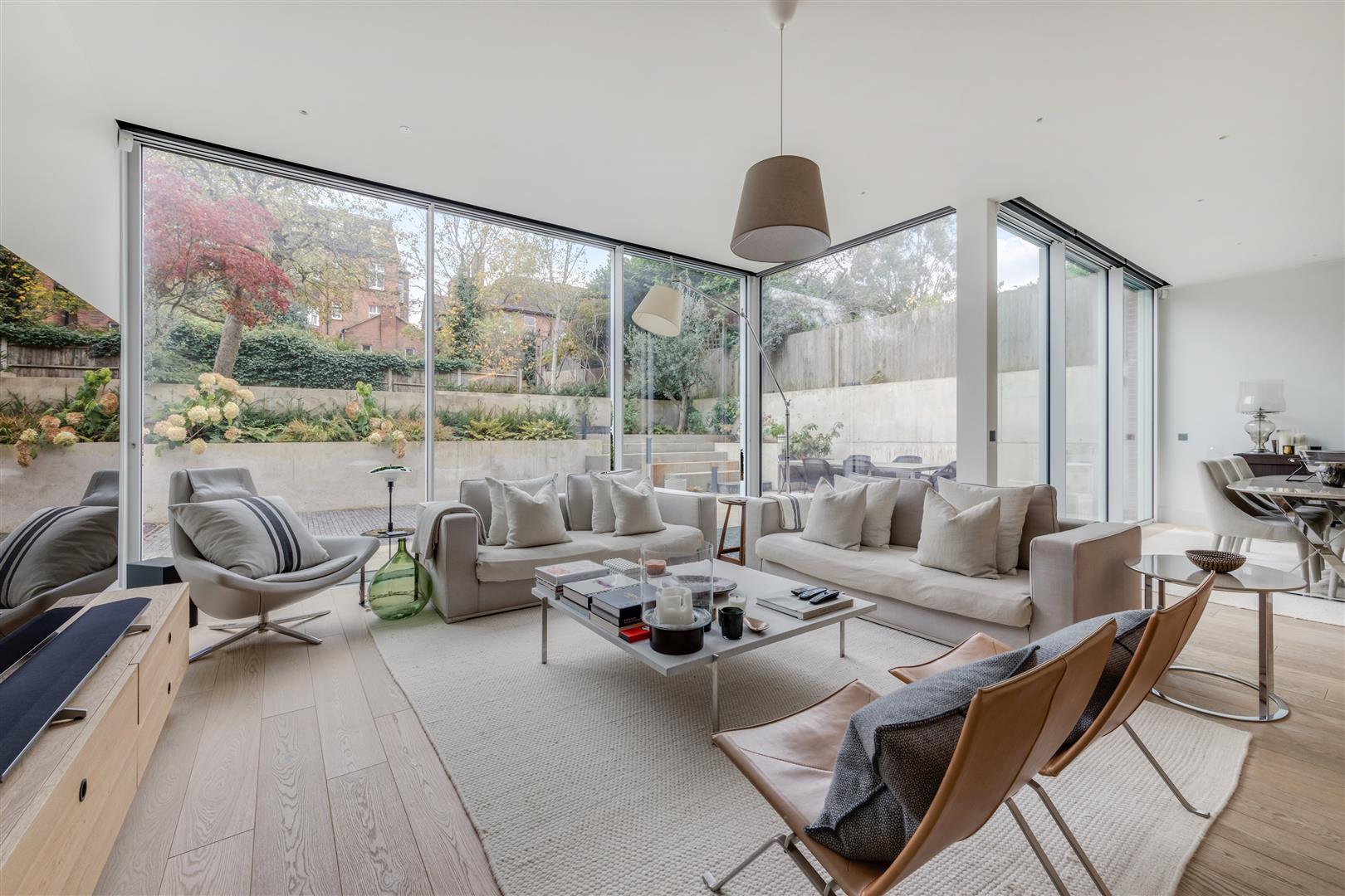 Maresfield Gardens Hampstead NW3 5SD