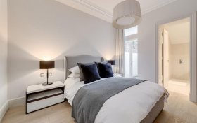 Maresfield Gardens Hampstead NW3 5SD