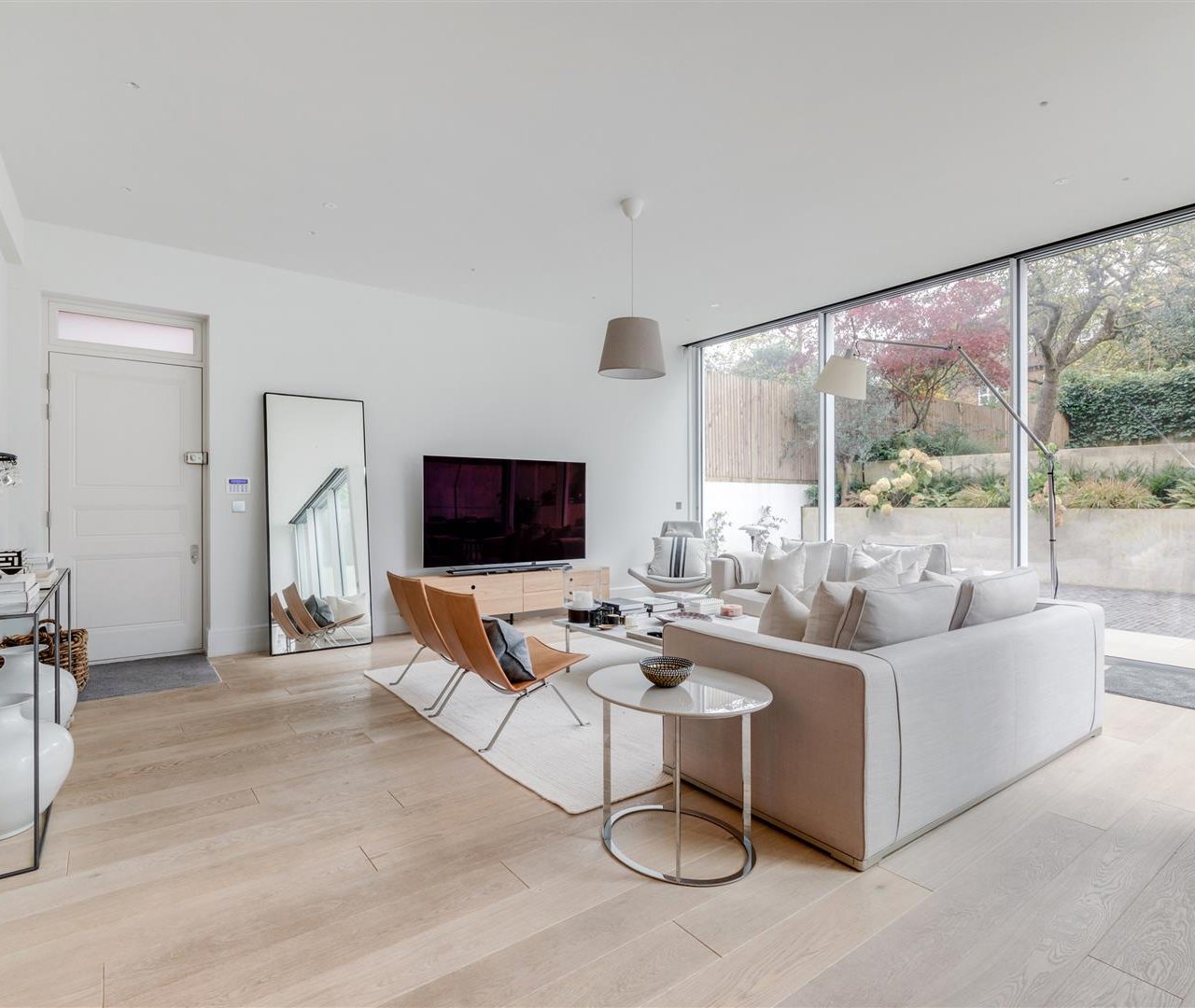 Maresfield Gardens Hampstead NW3 5SD