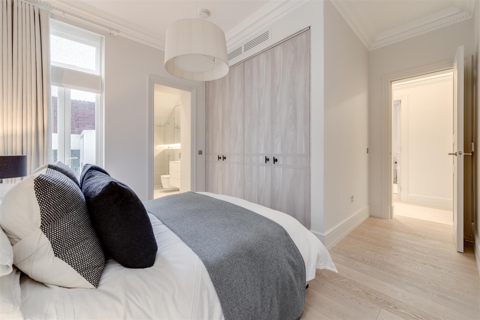 Maresfield Gardens Hampstead NW3 5SD