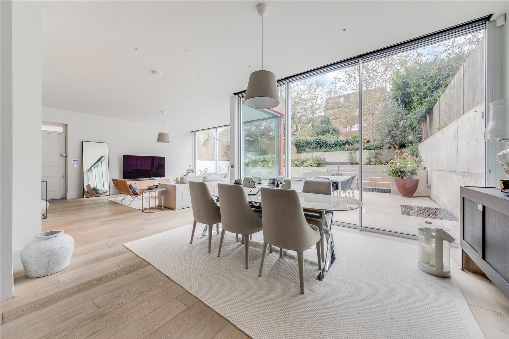 Maresfield Gardens Hampstead NW3 5SD