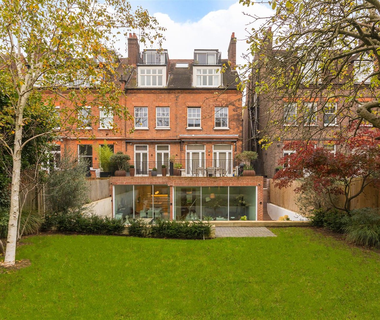 Maresfield Gardens Hampstead NW3 5SD