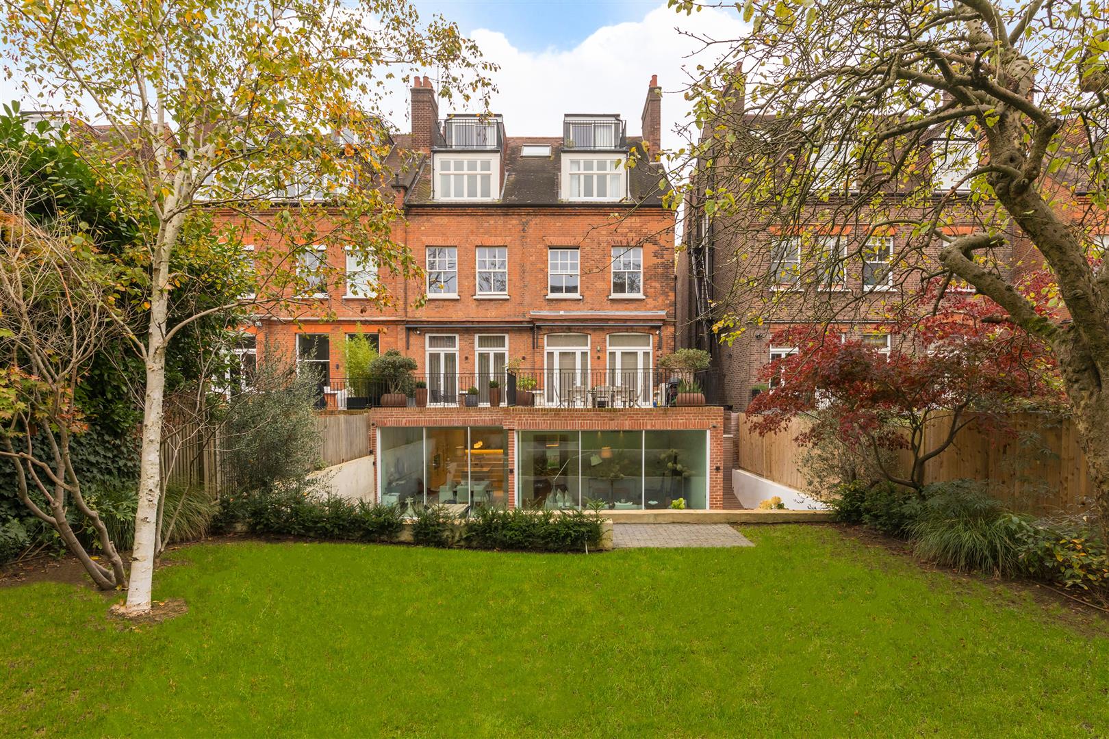 Maresfield Gardens Hampstead NW3 5SD