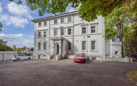 Oak Hill House, Hampstead, NW3 7LP