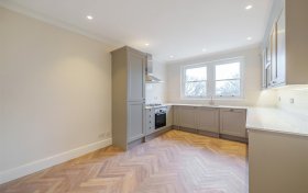 Oak Hill House, Hampstead, NW3 7LP