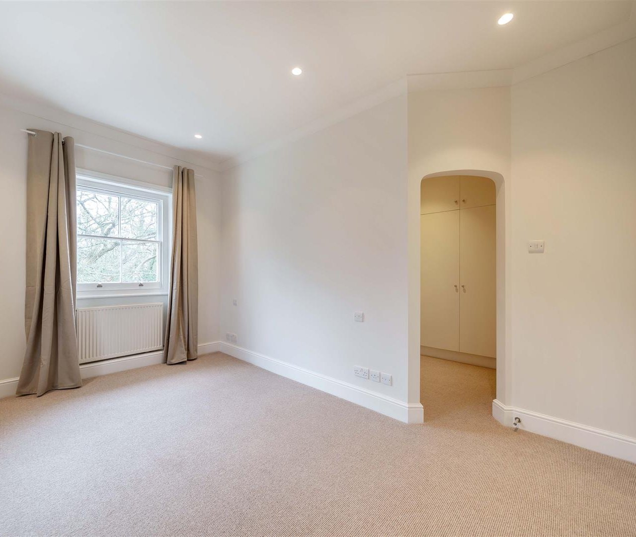 Oak Hill House, Hampstead, NW3 7LP