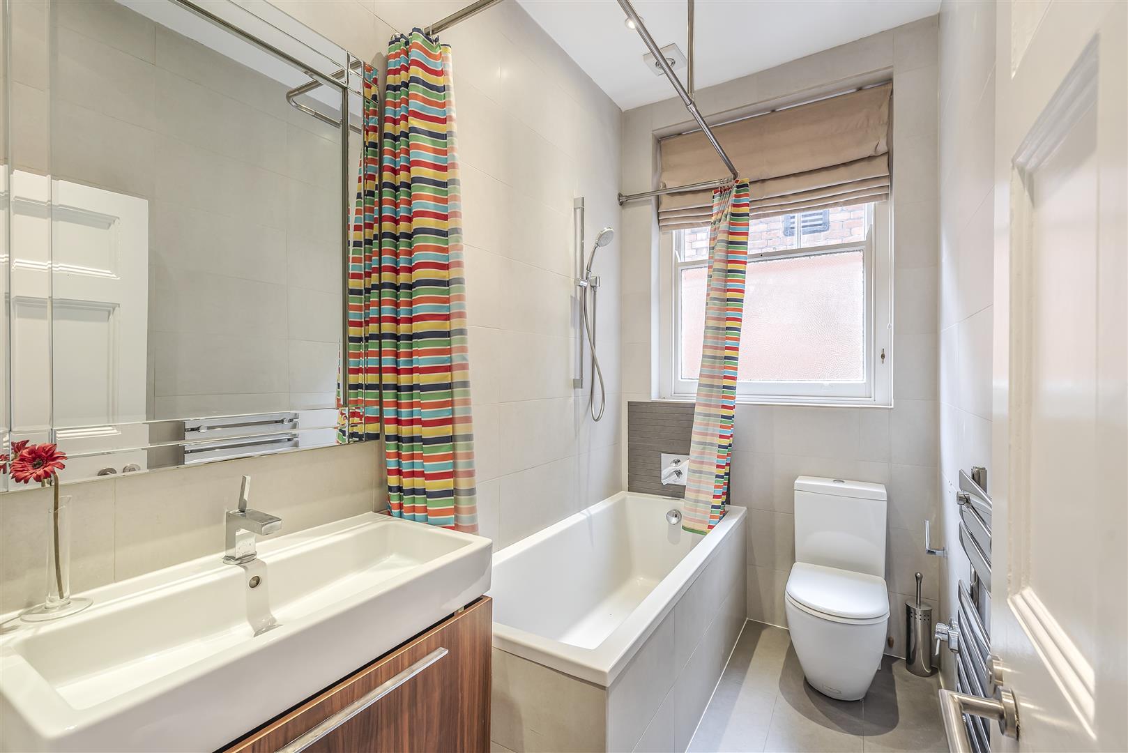 Bracknell Gardens Hampstead NW3 7ED