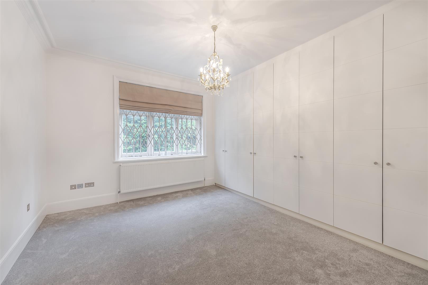 Bracknell Gardens Hampstead NW3 7ED