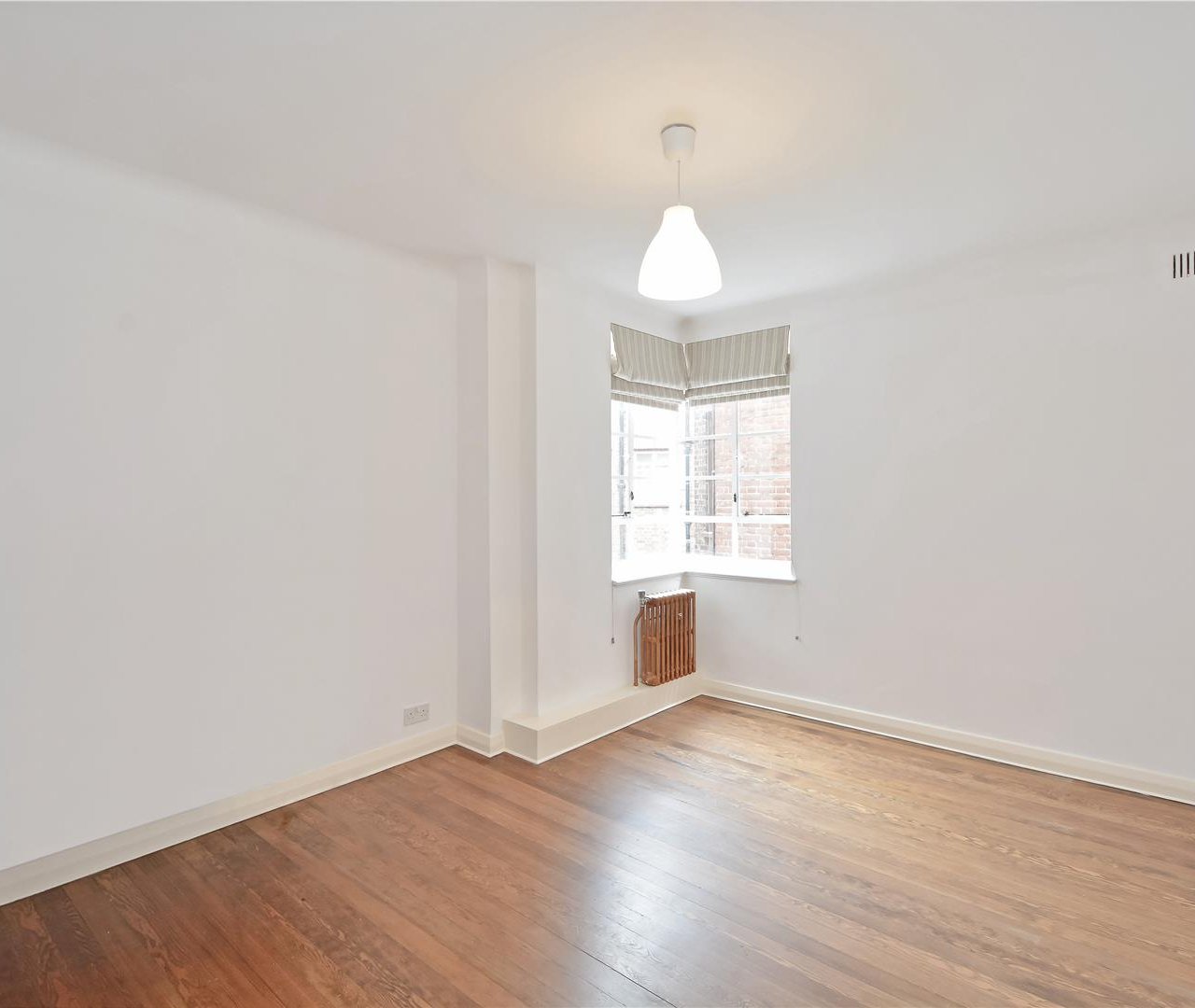 Frognal Lane Hampstead NW3 7EA