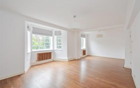 Frognal Lane Hampstead NW3 7EA