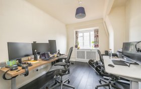 Frognal Lane, Hampstead, NW3 7EA