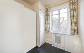 Frognal Lane, Hampstead, NW3 7EA