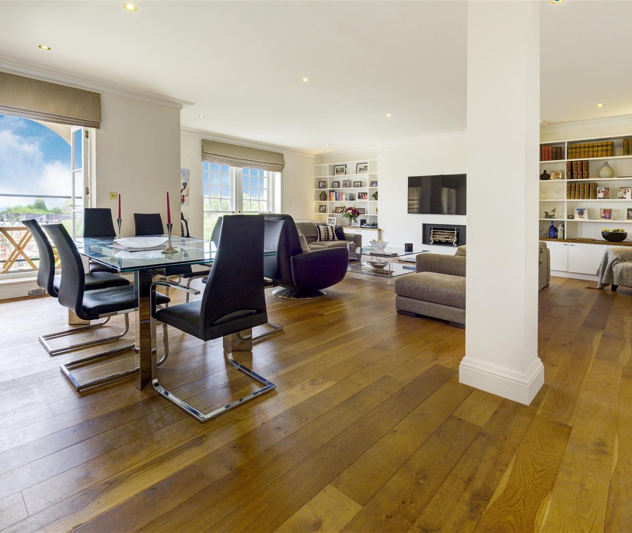 Frognal Rise Hampstead Village NW3 6PZ