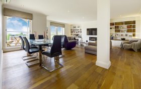 Frognal Rise Hampstead Village NW3 6PZ