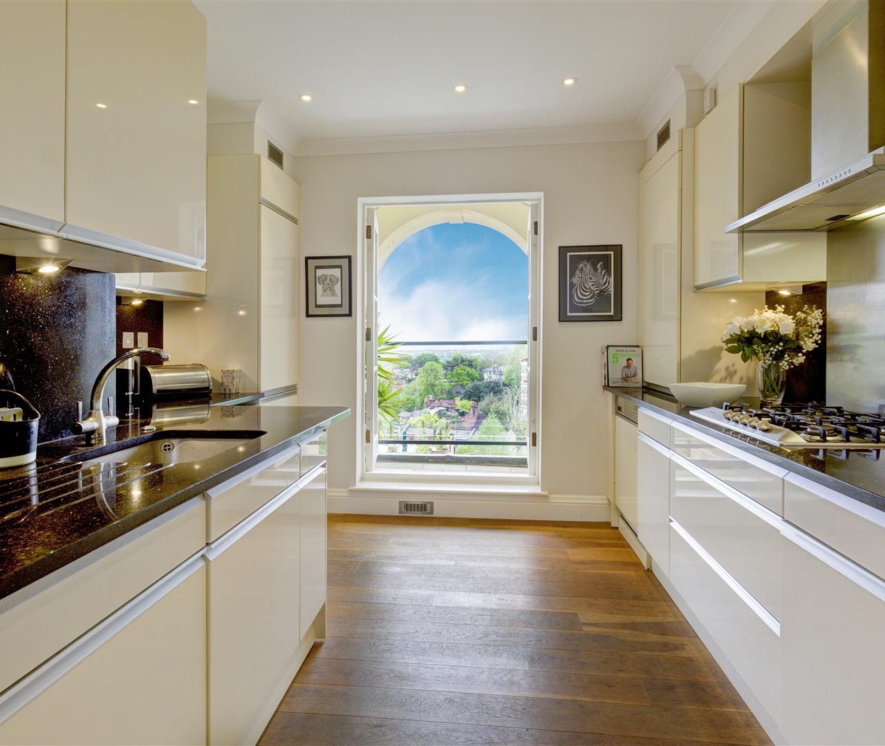 Frognal Rise Hampstead Village NW3 6PZ