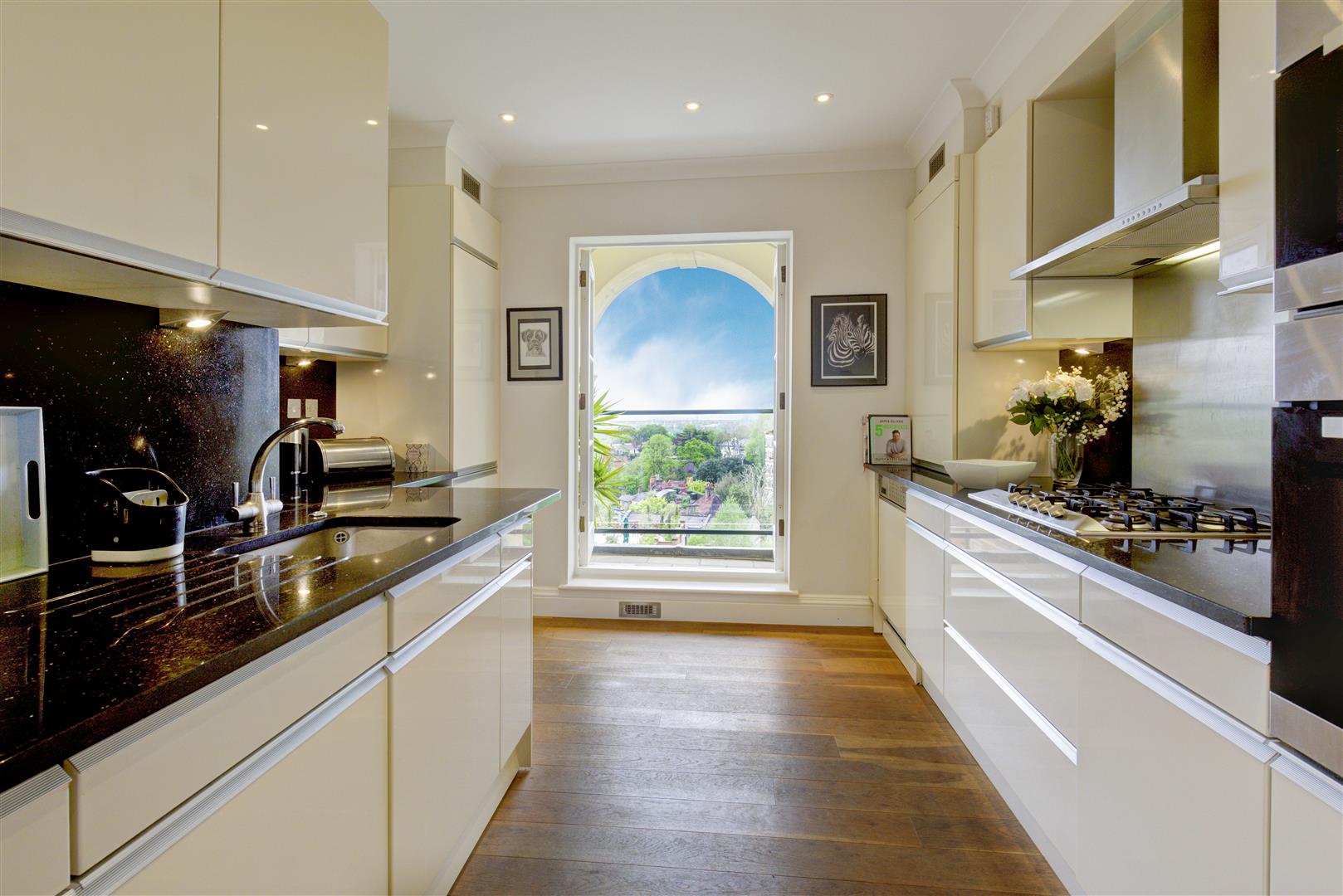 Frognal Rise Hampstead Village NW3 6PZ