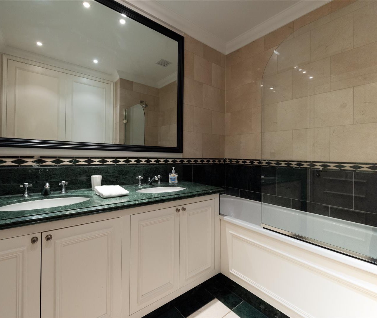 Frognal Rise Hampstead Village NW3 6PZ