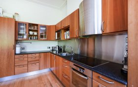 Chesterford Gardens, Hampstead, NW3 7DE