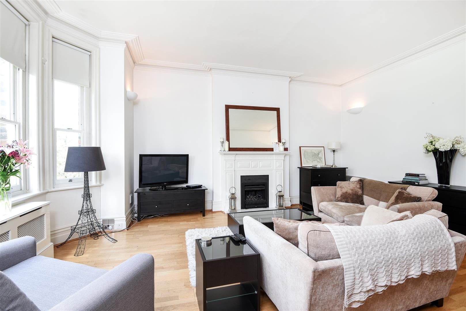 Chesterford Gardens, Hampstead, NW3 7DE