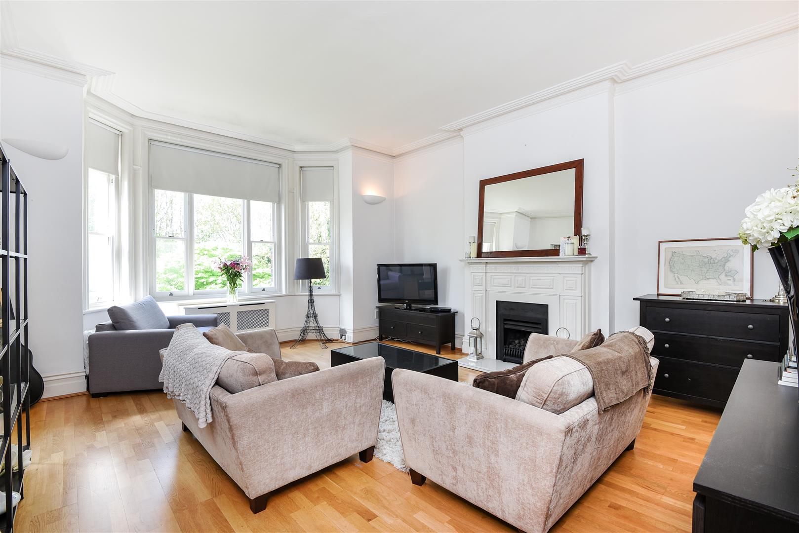 Chesterford Gardens, Hampstead, NW3 7DE