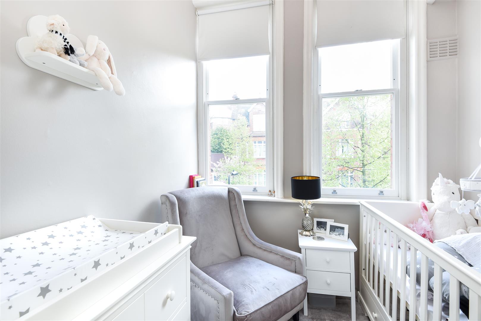 Chesterford Gardens, Hampstead, NW3 7DE