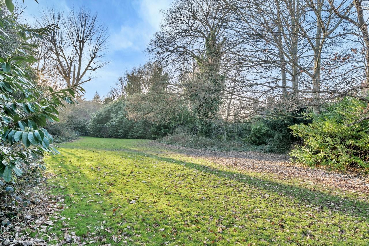 Wellgarth Road Hampstead Garden Suburb NW11 7HP