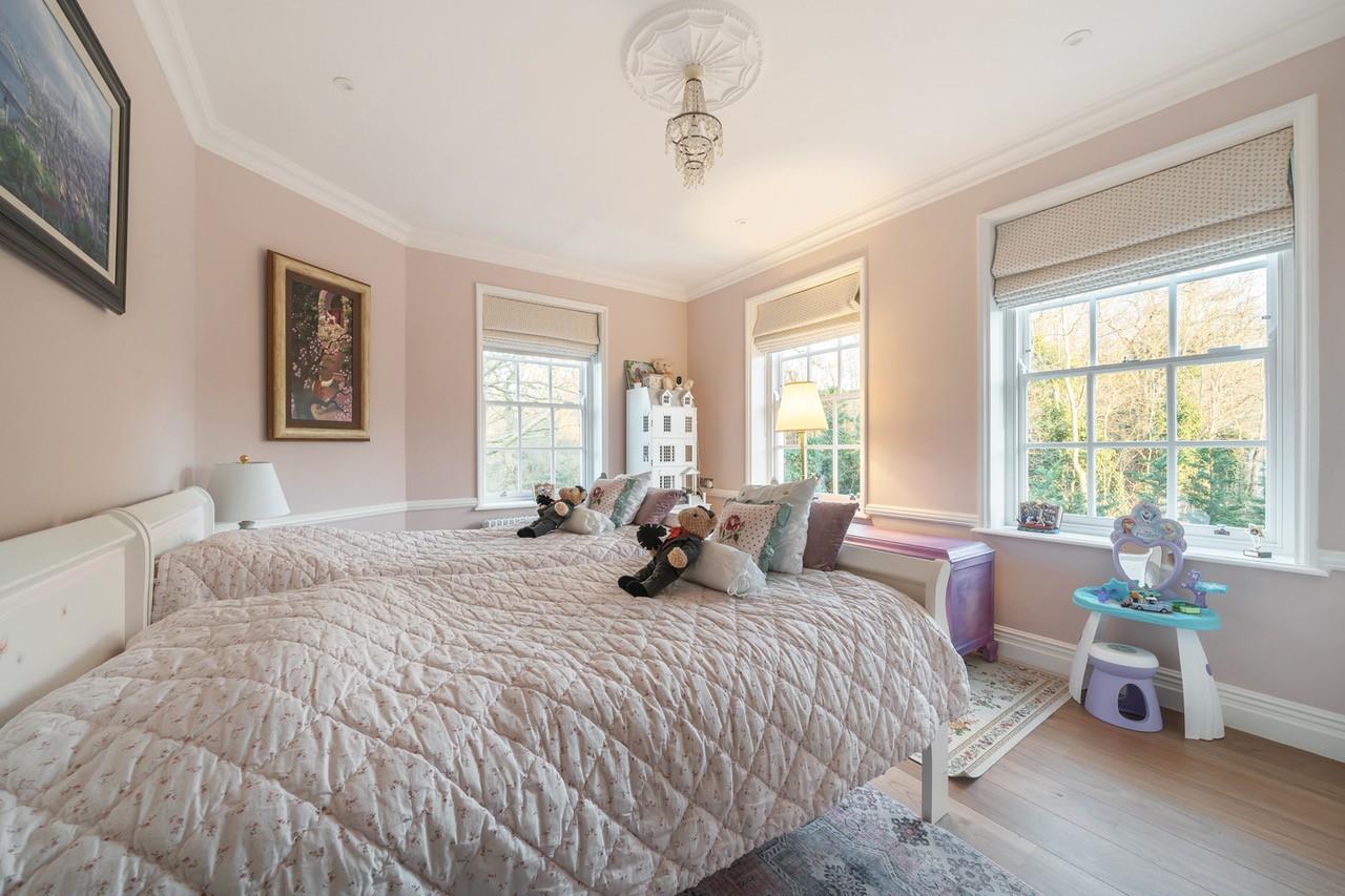 Wellgarth Road Hampstead Garden Suburb NW11 7HP