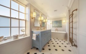 Wellgarth Road Hampstead Garden Suburb NW11 7HP