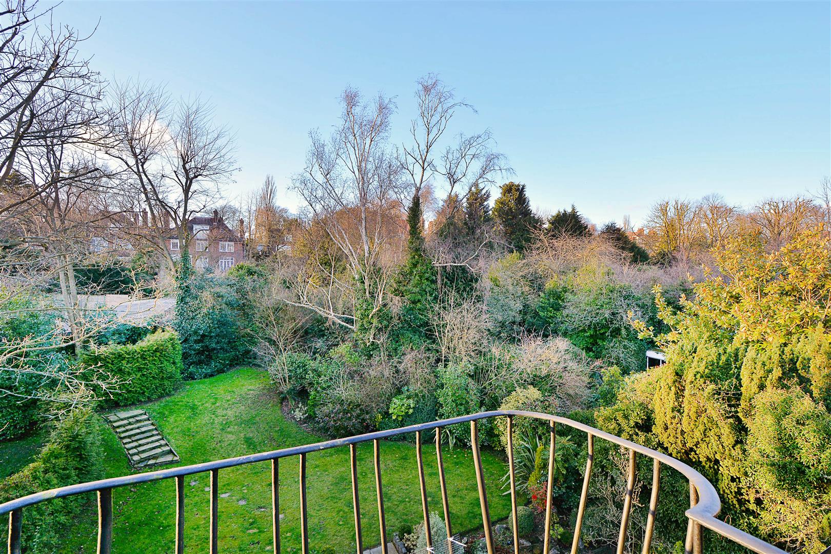 Templewood Avenue Hampstead NW3 7UY