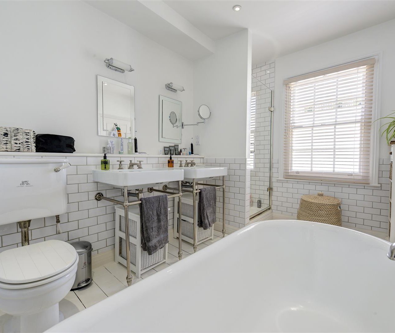 Squires Mount Cottages Hampstead NW3 1EE