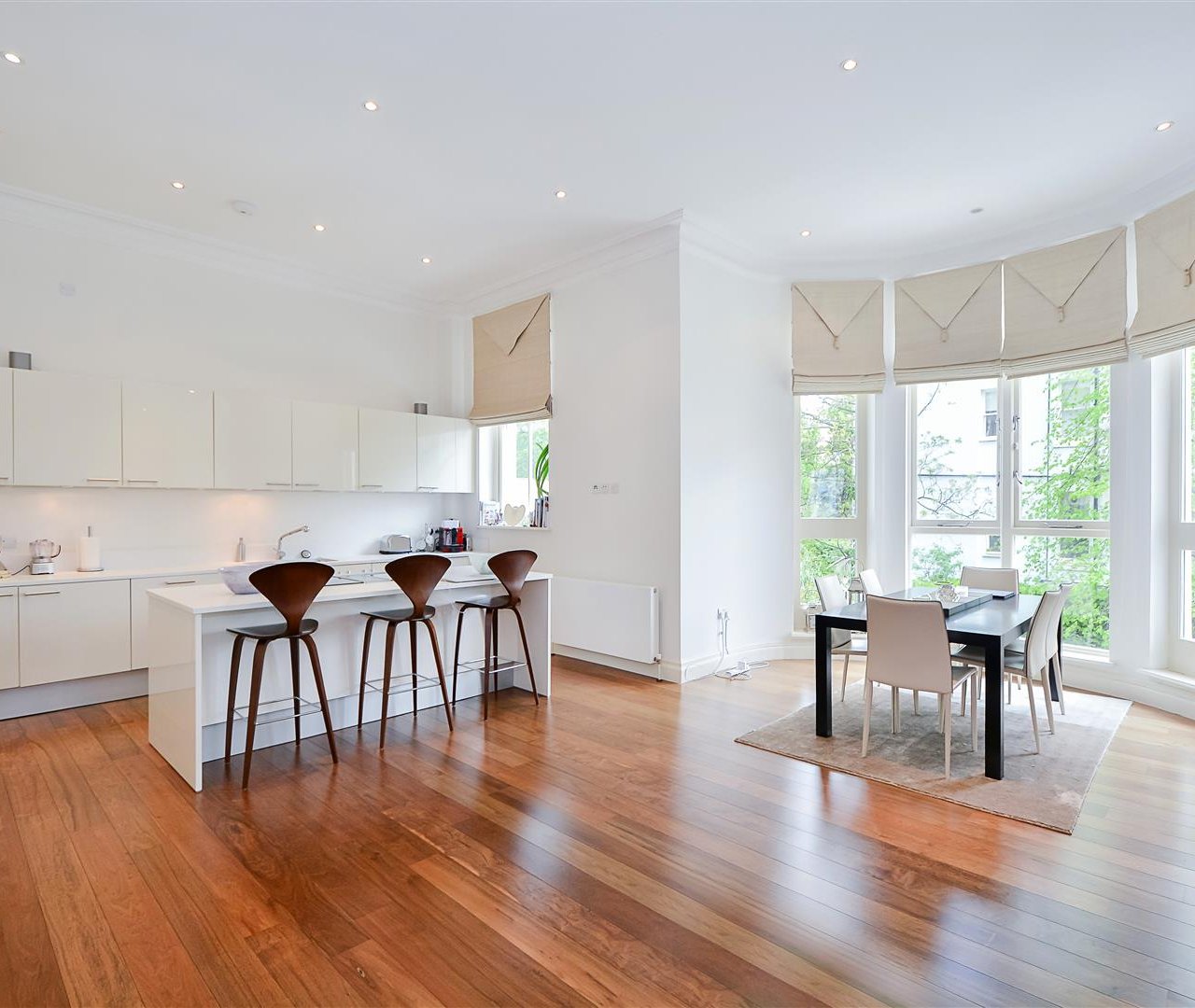 Belsize Grove London NW3 4UR