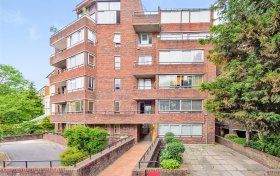 Steeles Road Belsize Park NW3 4SB