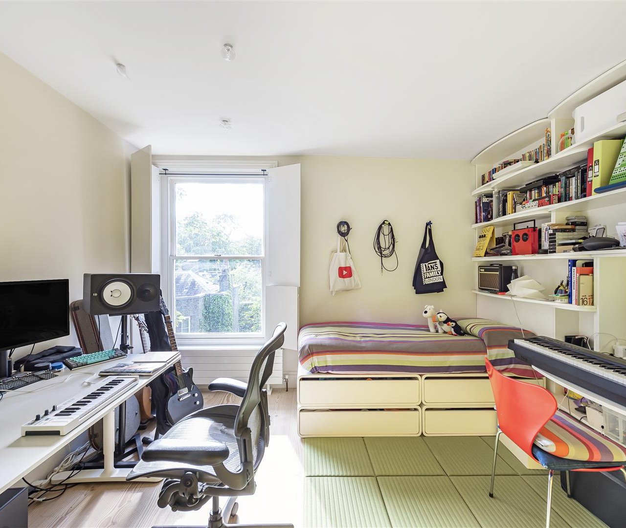 Frognal Hampstead NW3 6XT