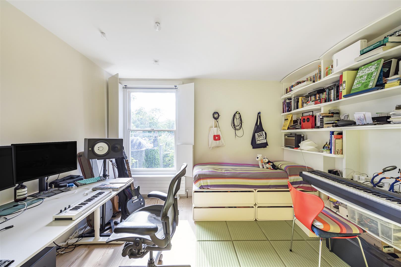 Frognal Hampstead NW3 6XT