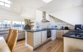 Carlingford Road, Hampstead, NW3 1RY