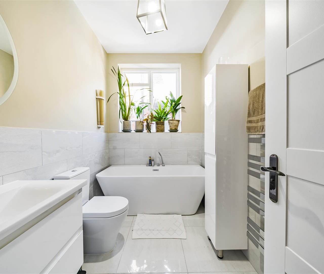 Bracknell Gardens Hampstead NW3 7ED