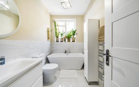 Bracknell Gardens Hampstead NW3 7ED