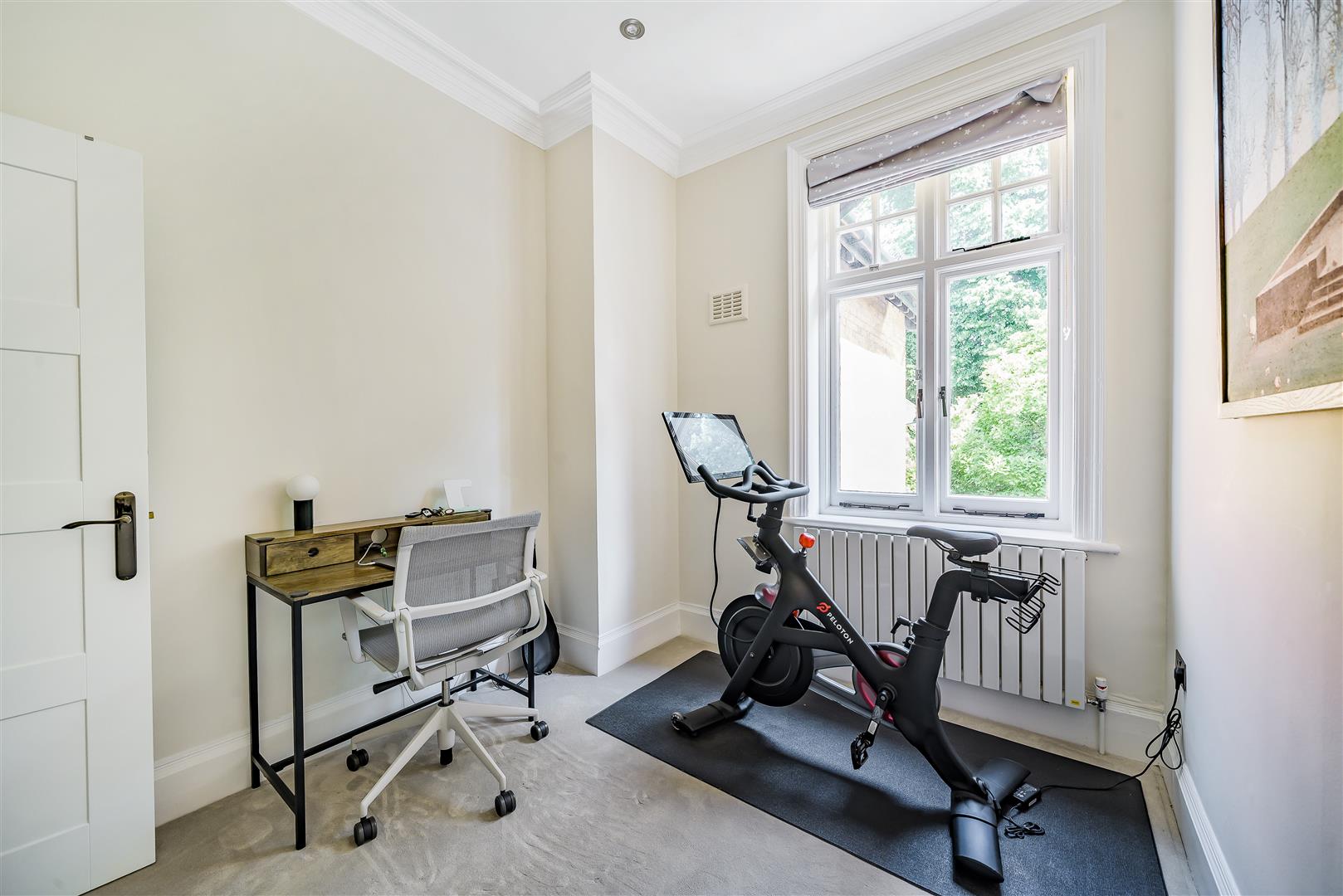 Bracknell Gardens Hampstead NW3 7ED