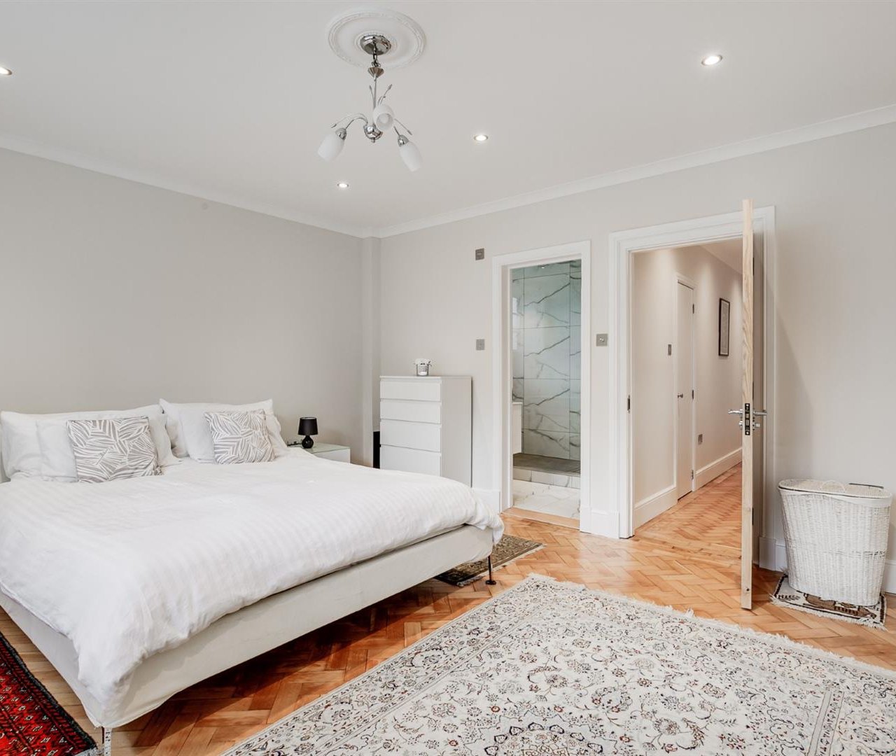 Frognal Lane Hampstead NW3 7EA