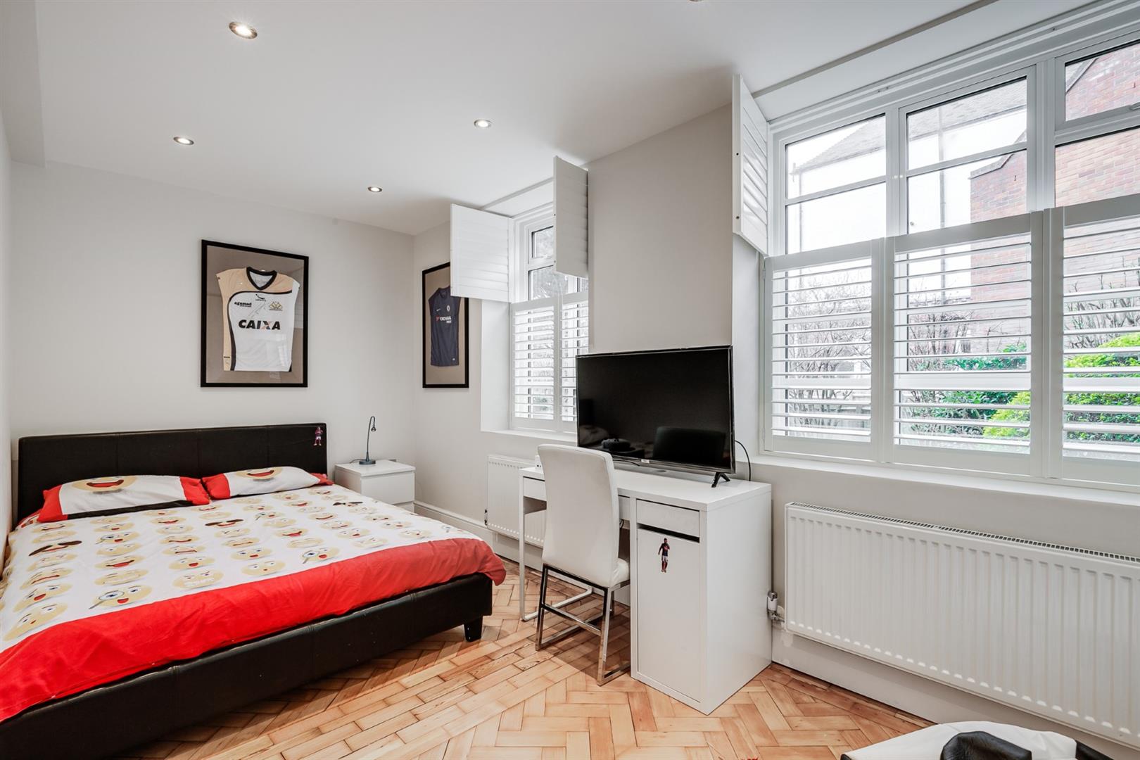 Frognal Lane Hampstead NW3 7EA