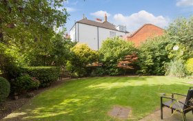 Frognal Lane Hampstead NW3 7EA