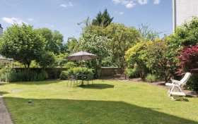 Frognal Lane Hampstead NW3 7EA