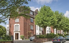 Frognal Lane Hampstead NW3 7EA