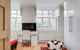 Frognal Lane Hampstead NW3 7EA