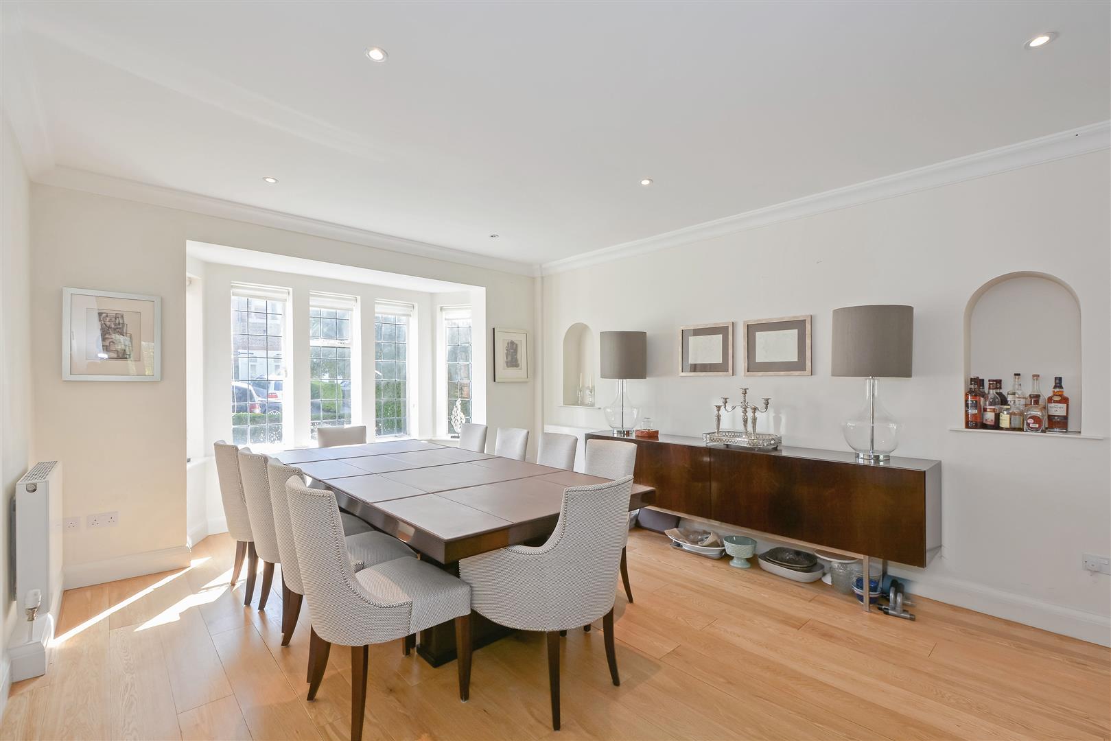 Linden Lea Hampstead Garden Suburb N2 0RF