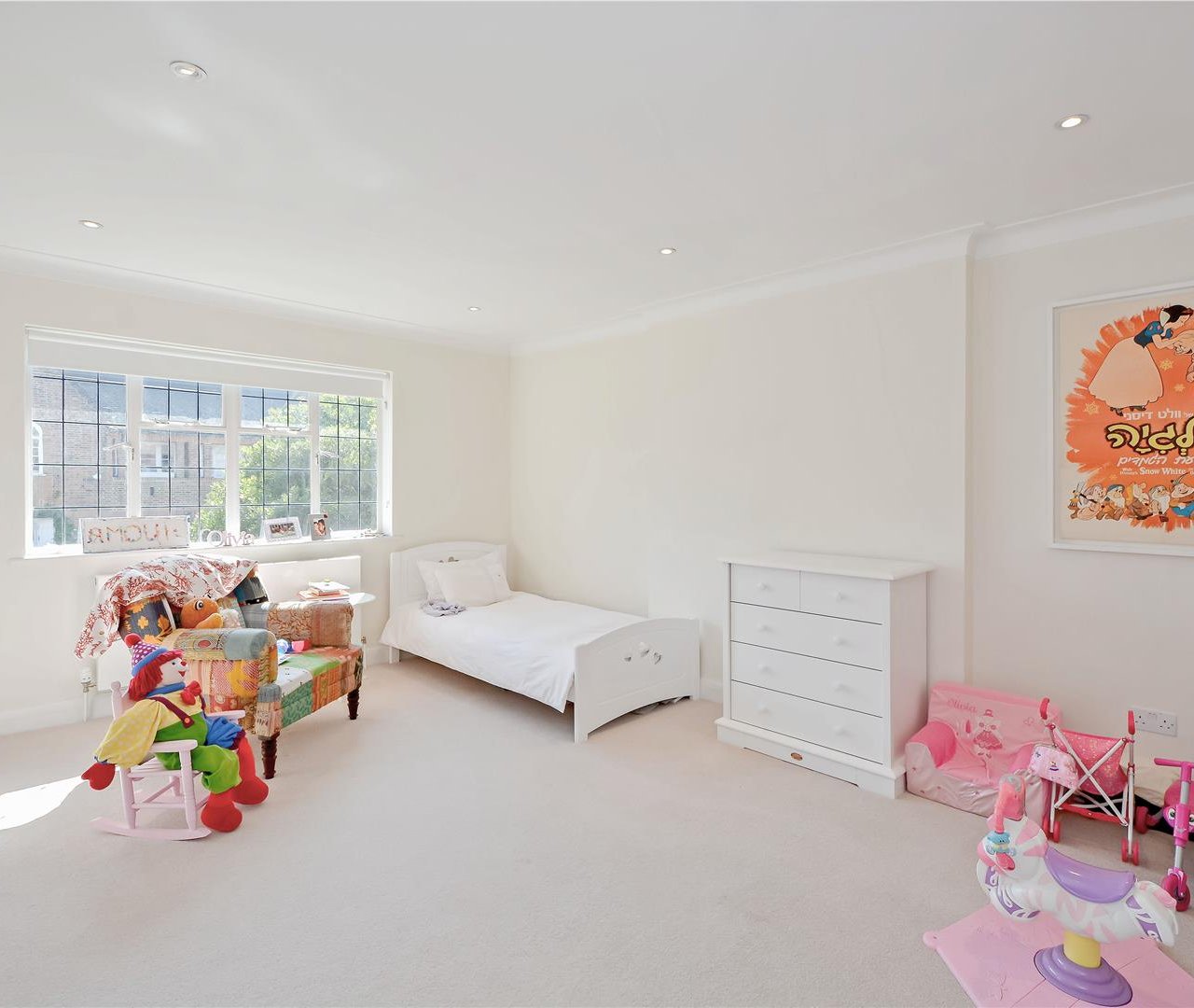 Linden Lea Hampstead Garden Suburb N2 0RF